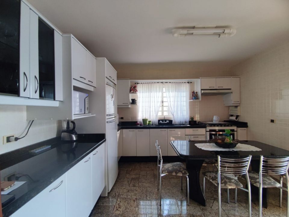 Sobrado à venda - Bairro Jardim Presidente