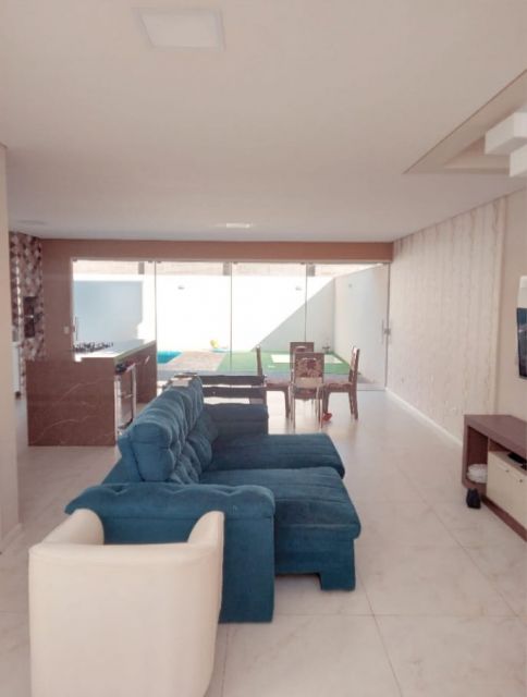 Sobrado com piscina à venda no Condomínio Bella Vitta com 208m², Londrina, PR