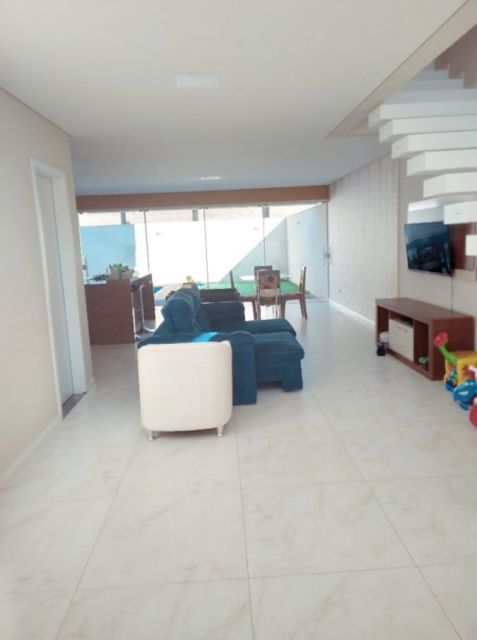 Sobrado com piscina à venda no Condomínio Bella Vitta com 208m², Londrina, PR
