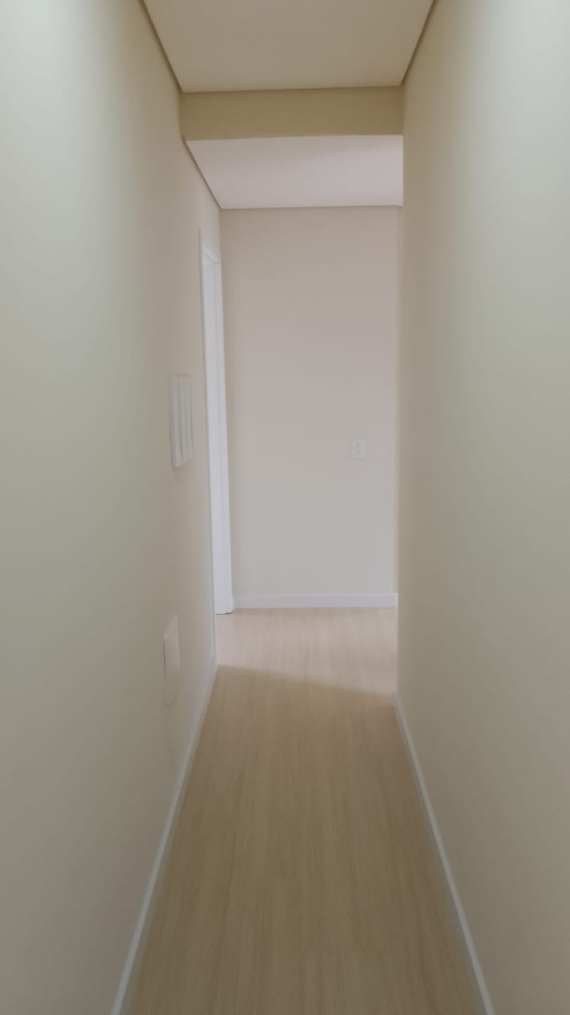 Sobrado com piscina à venda no Condomínio Bella Vitta com 208m², Londrina, PR