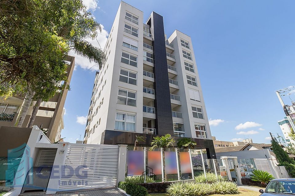 Apartamento com 4 dormitórios e três vagas no Água Verde com 151 metros