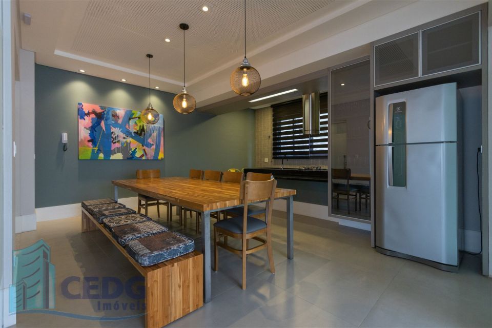 Apartamento com 4 dormitórios e três vagas no Água Verde com 151 metros