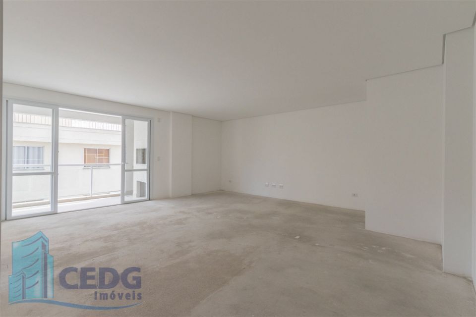 Apartamento com 4 dormitórios e três vagas no Água Verde com 151 metros