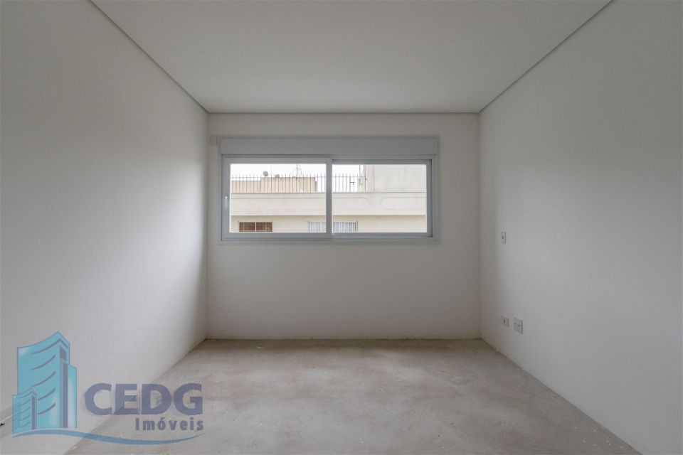 Apartamento com 4 dormitórios e três vagas no Água Verde com 151 metros