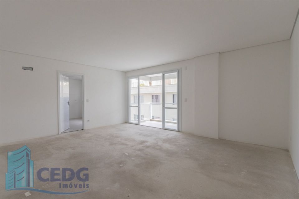 Apartamento com 4 dormitórios e três vagas no Água Verde com 151 metros