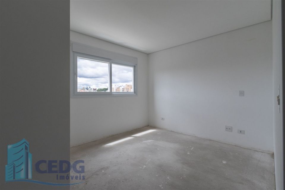 Apartamento com 4 dormitórios e três vagas no Água Verde com 151 metros