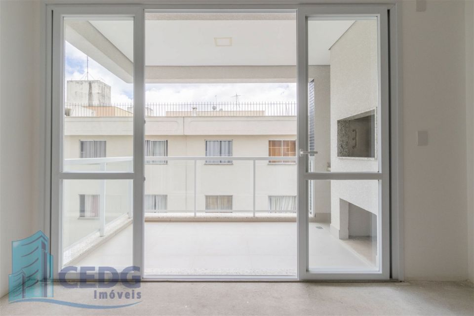 Apartamento com 4 dormitórios e três vagas no Água Verde com 151 metros