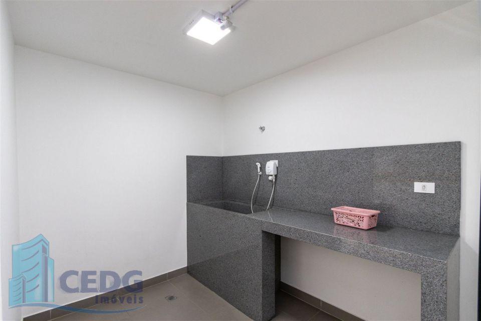 Apartamento com 4 dormitórios e três vagas no Água Verde com 151 metros
