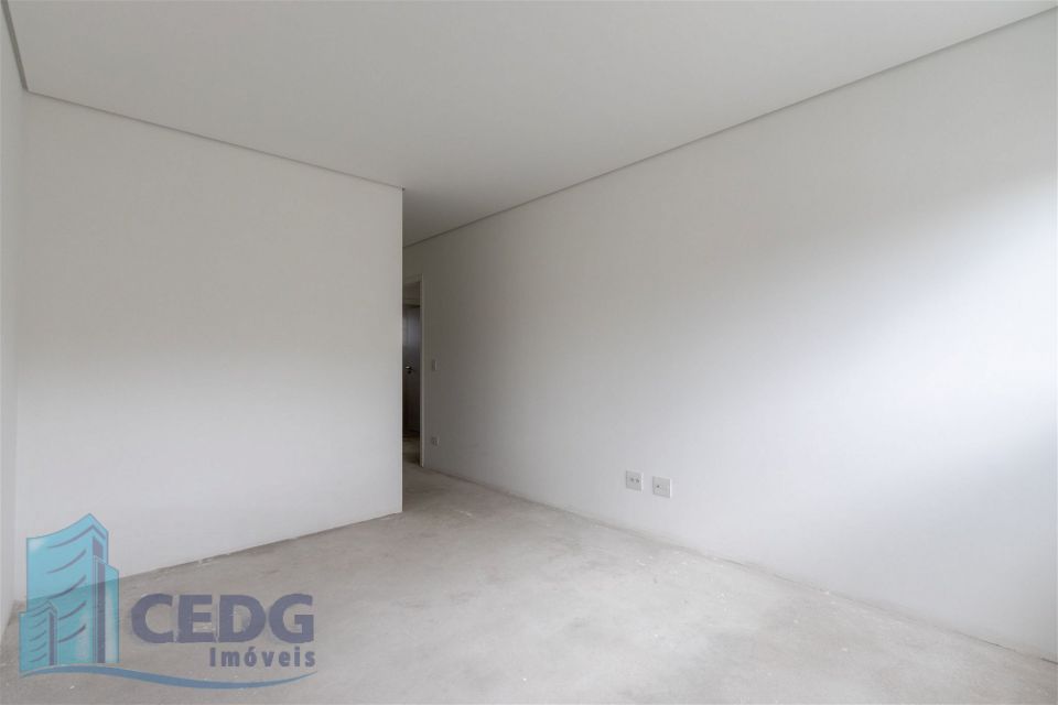 Apartamento com 4 dormitórios e três vagas no Água Verde com 151 metros