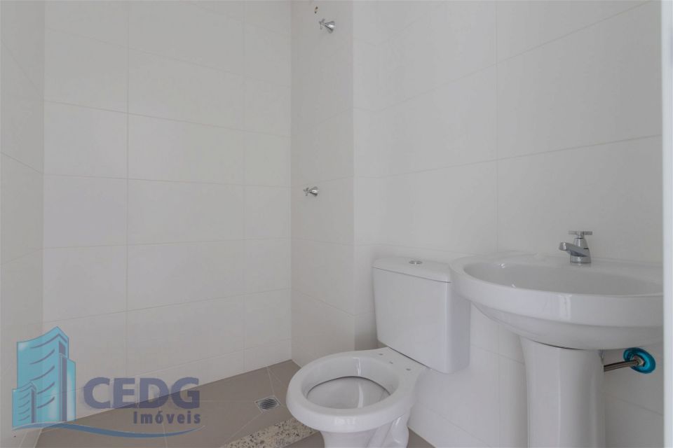 Apartamento com 4 dormitórios e três vagas no Água Verde com 151 metros