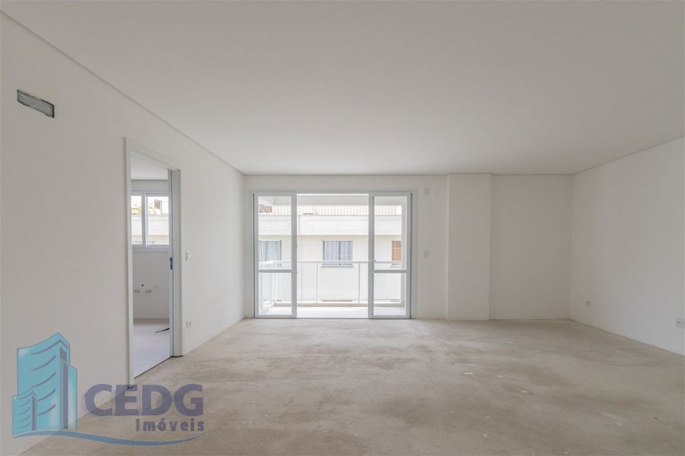 Apartamento com 4 dormitórios e três vagas no Água Verde com 151 metros