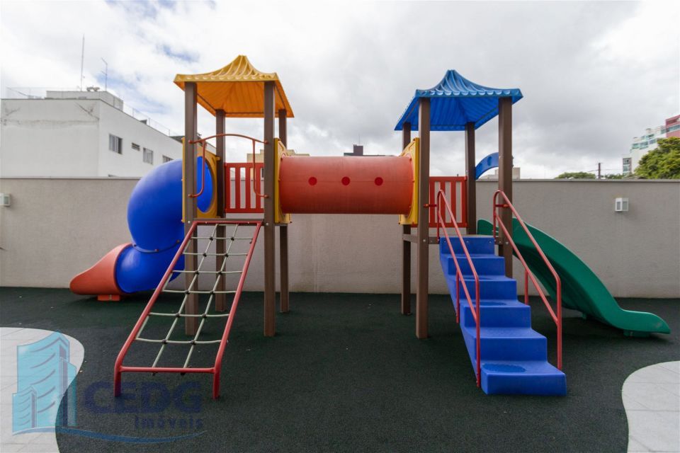 Apartamento com 4 dormitórios e três vagas no Água Verde com 151 metros