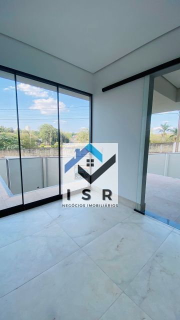 LINDISSIMO SOBRADO TRIPLEX