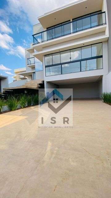 LINDISSIMO SOBRADO TRIPLEX