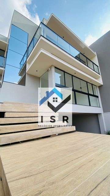 LINDISSIMO SOBRADO TRIPLEX