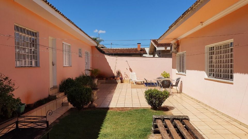 CASA  A VENDA -  JARDIM CARAVELLE