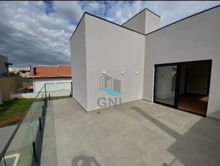CASA A VENDA - CONDOMINIO ARANGUA