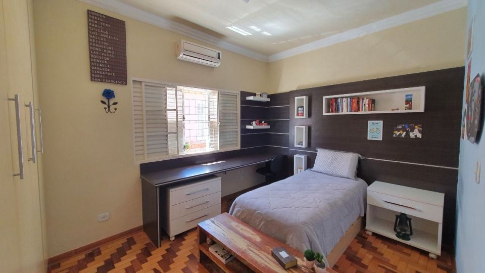 CASA  A VENDA -  JARDIM CARAVELLE