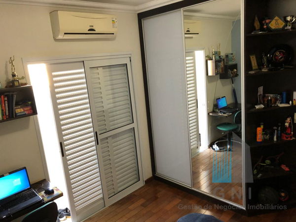 CASA A VENDA - CONDOMINIO GOLDEN PARK