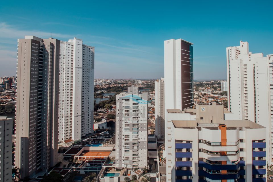 APARTAMENTO À VENDA  - EDIFICIO FERNANDO PESSOA