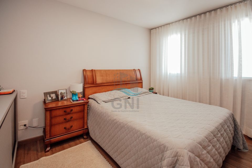 APARTAMENTO À VENDA  - EDIFICIO FERNANDO PESSOA