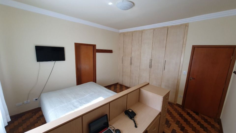 CASA  A VENDA -  JARDIM CARAVELLE