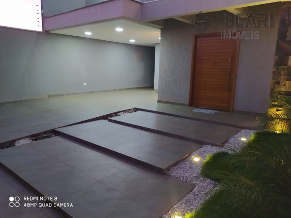Casa - Sobrado padrão Gleba Simon Frazer