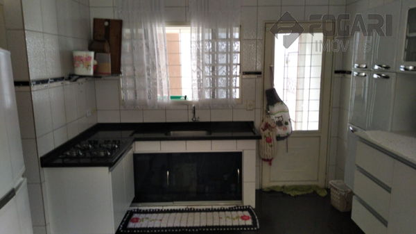 Casa - Sobrado padrão Jardim Roma