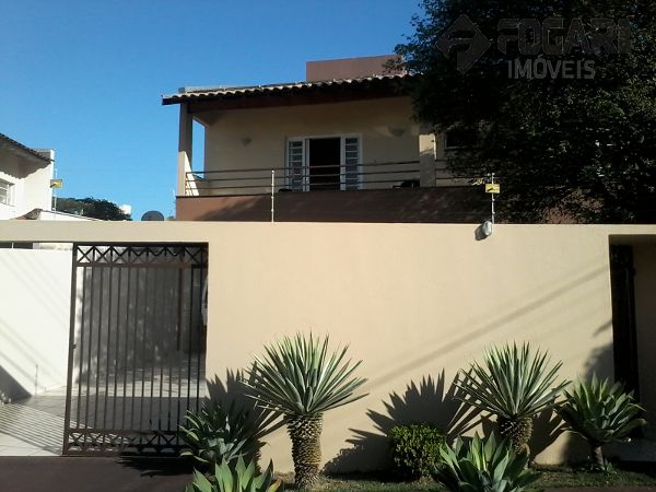 Casa - Sobrado padrão Santa Rosa