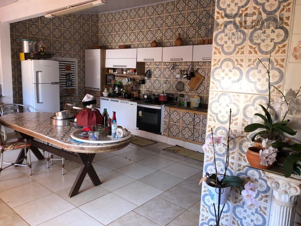 Casa - Sobrado padrão Champagnat