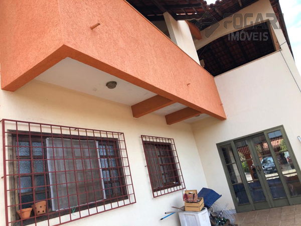 Casa - Sobrado padrão Champagnat
