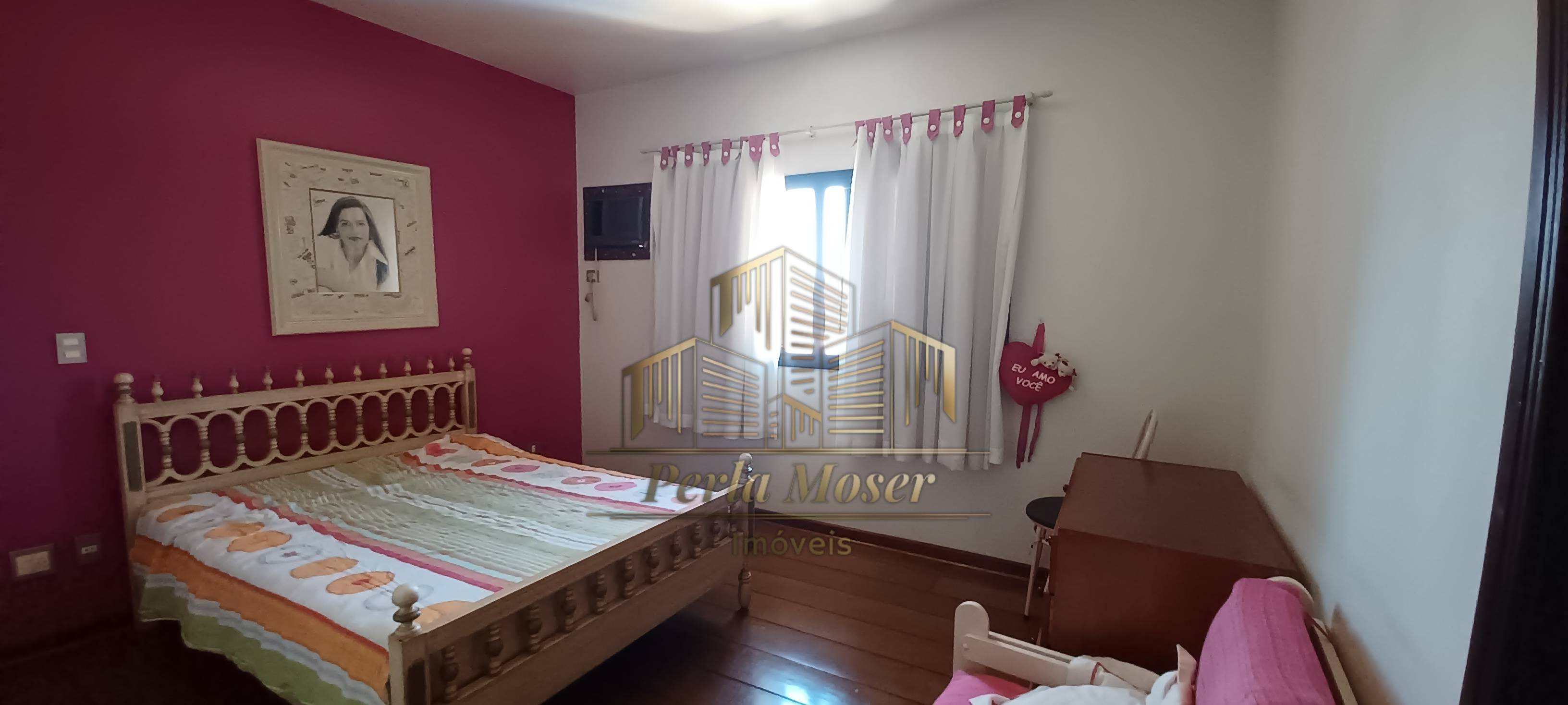 Casa à venda com 4 dormitórios no Jd. Tucanos
