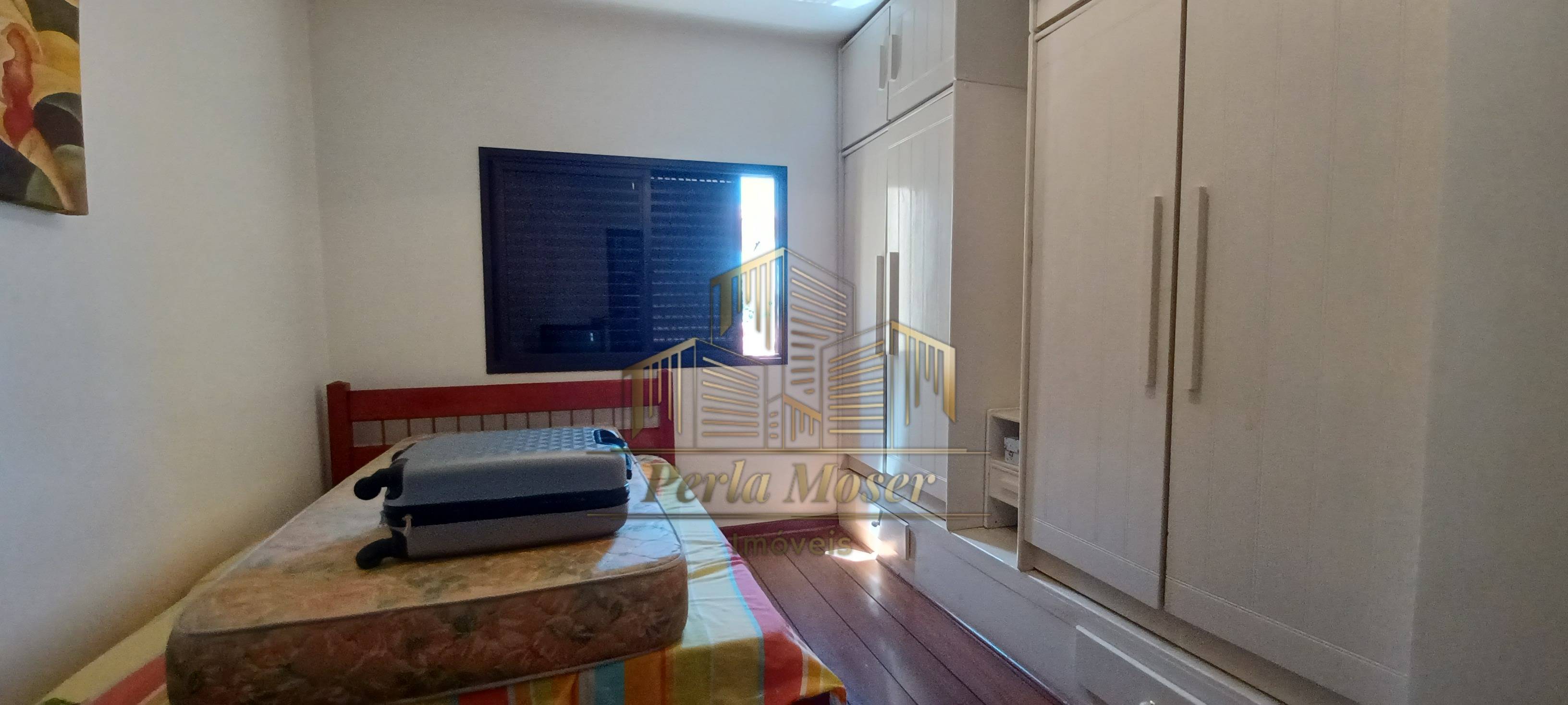 Casa à venda com 4 dormitórios no Jd. Tucanos