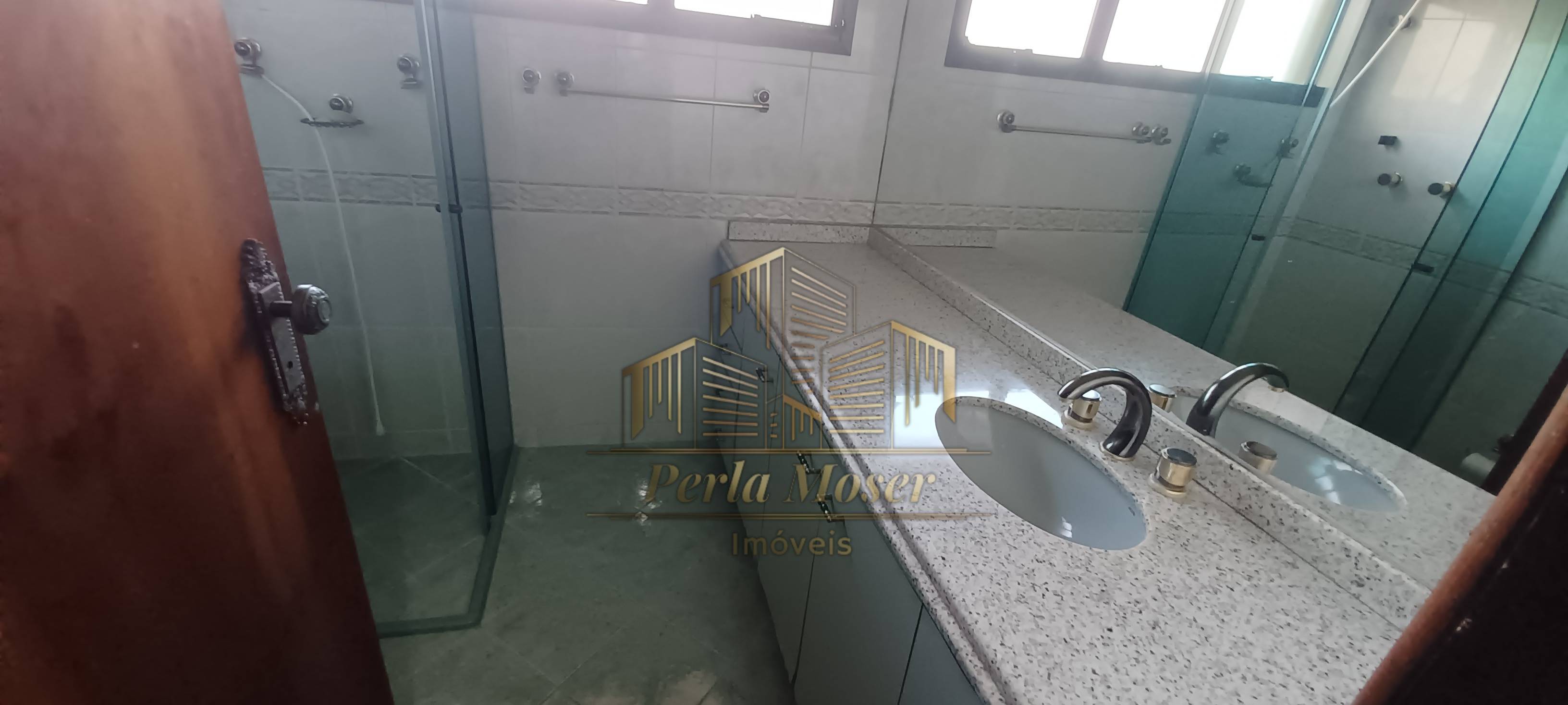 Casa à venda com 4 dormitórios no Jd. Tucanos