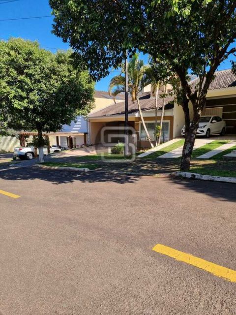 CASA TÉRREA COM MEZANINO NO CONDOMÍNIO RESIDENCIAL HAVANA