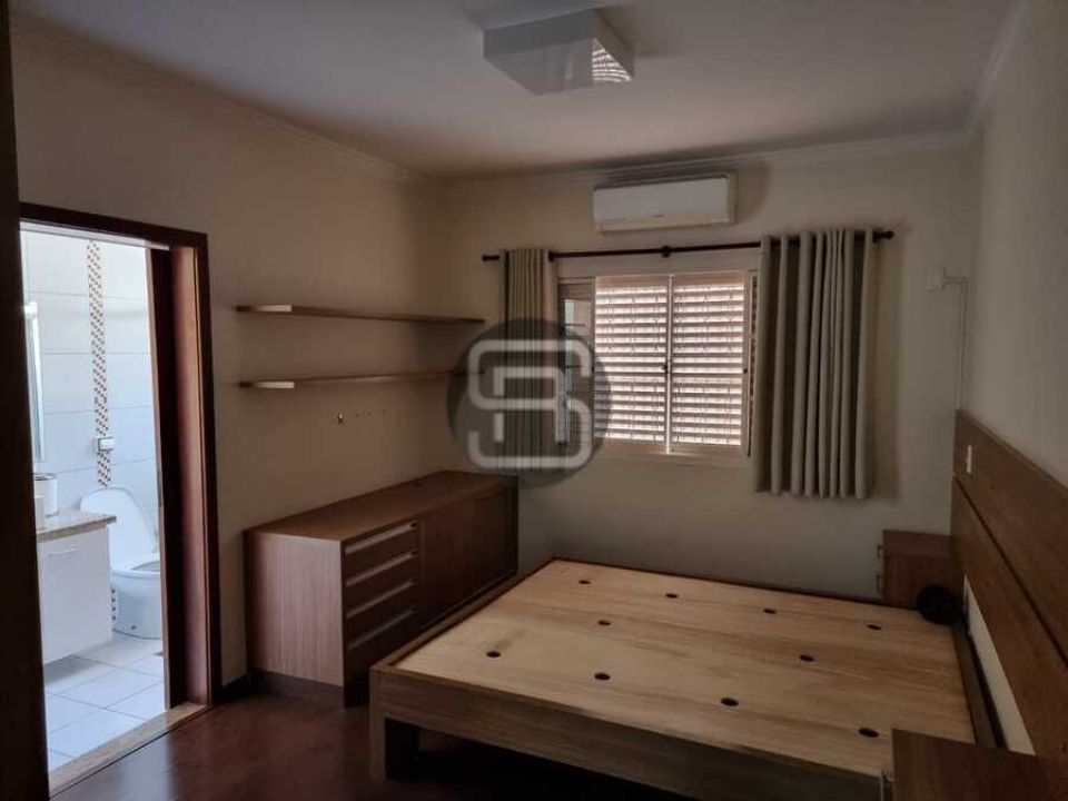 CASA TÉRREA COM MEZANINO NO CONDOMÍNIO RESIDENCIAL HAVANA