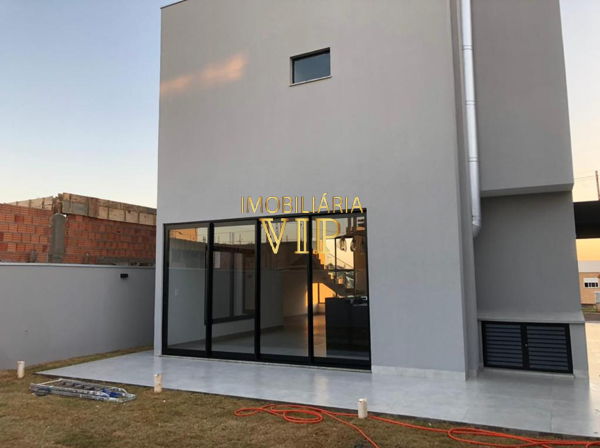 Casa - Condomínio Araçari