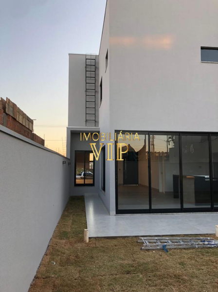 Casa - Condomínio Araçari