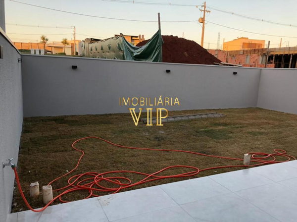 Casa - Condomínio Araçari